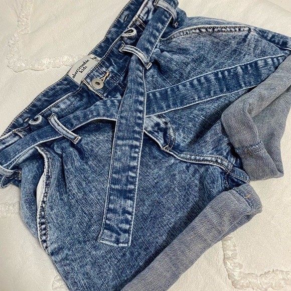 Abercrombie Kids Girls’ Paper Bag denim shorts - Picture 1 of 4